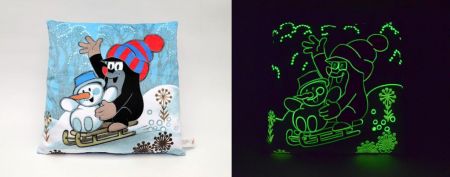 Moravská ústředna Polštářek 30x30cm Krtek zima, luminiscenční