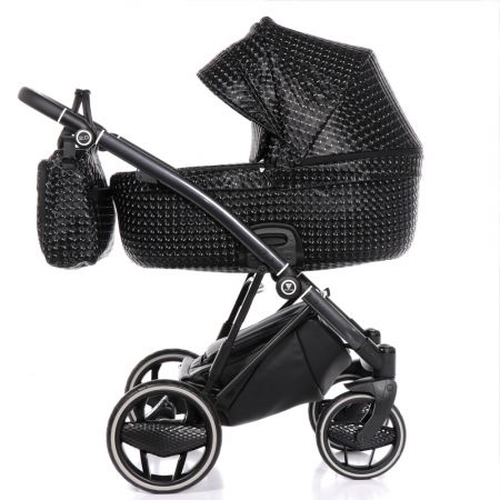 Kočárek Invictus  2.0 03 Black