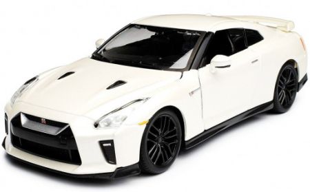 Bburago Nissan GT-R (2017) White 1:24
