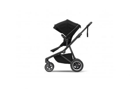 THULE SLEEK MIDNIGHT BLACK ON BLACK městský kočárek